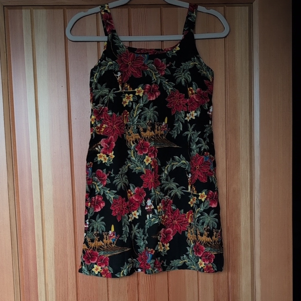 Christmas Hawaii Print Dress- Bishop St. Apparel